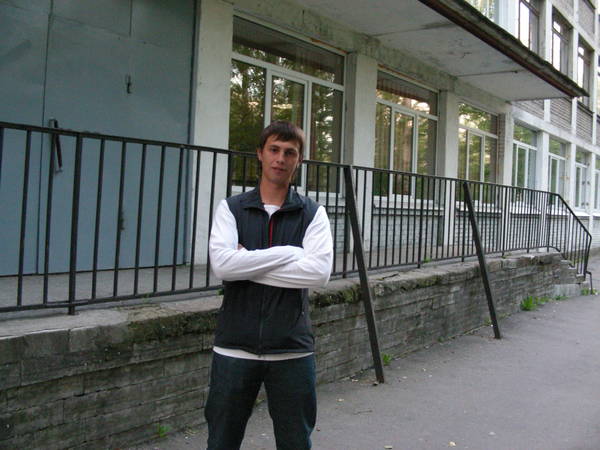 Дима Леонов