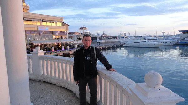 Дмитрий Баранов