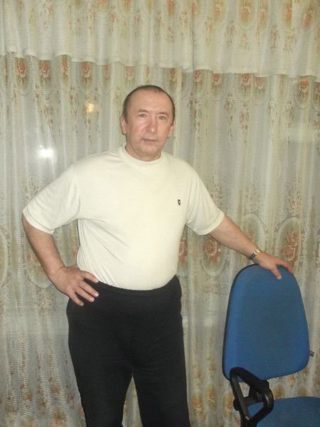 Анатолий Бухаров