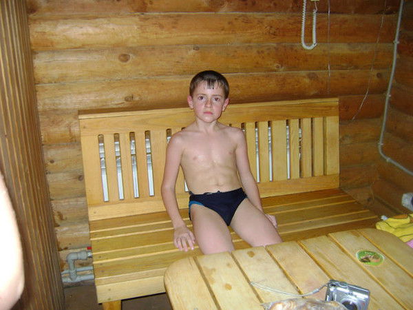 Толя Велькер