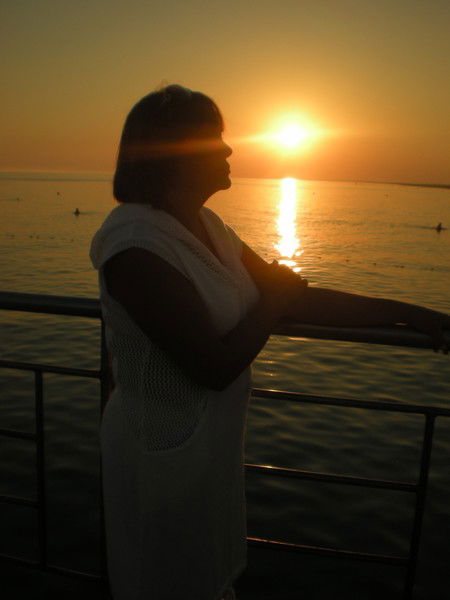 Елена Захарова