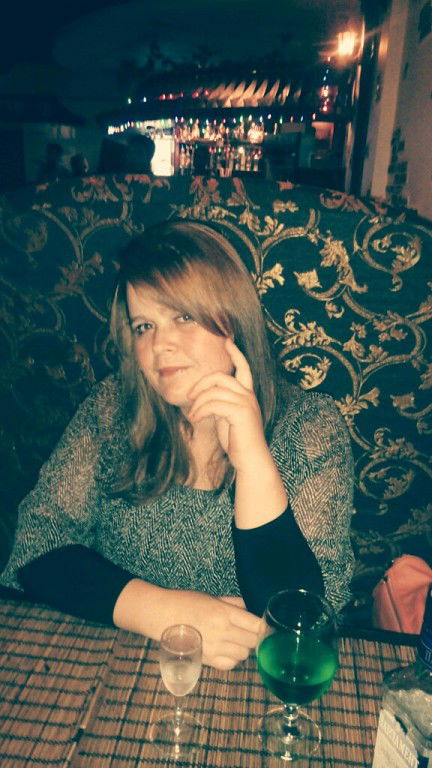 Танюша Попова