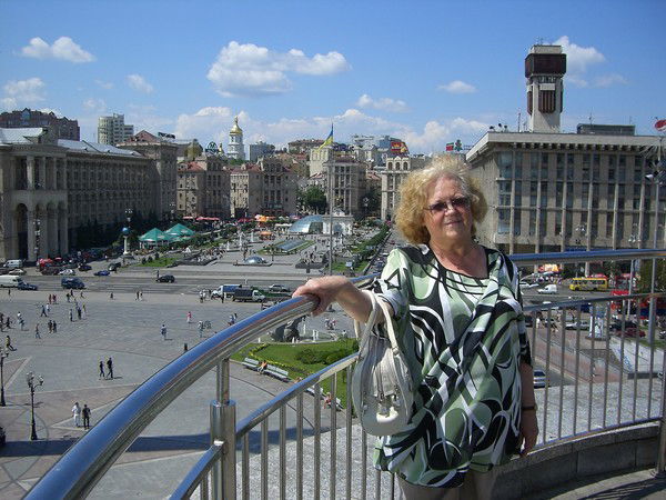 Лариса Сафронова