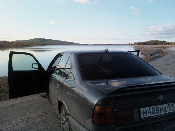 Максим Тихонов