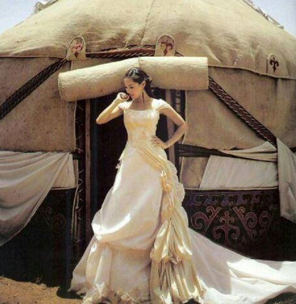 Гуля Туралиева