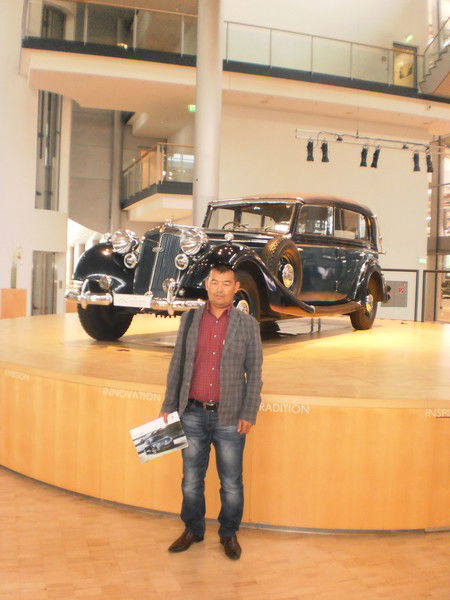 Динмуханбет Амандыков