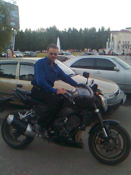 Виталий Саратов