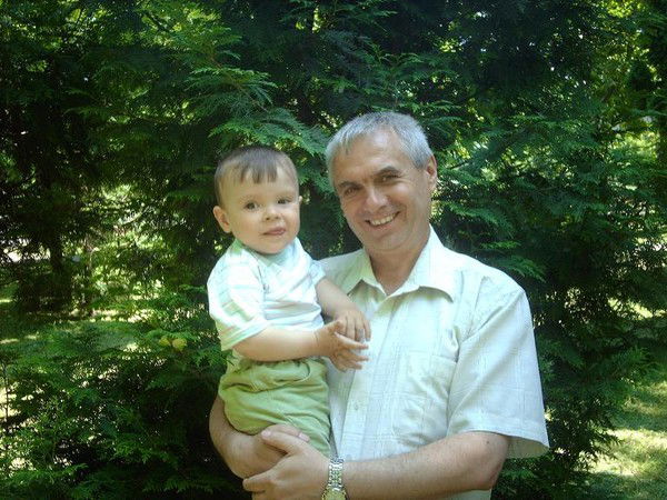 Константин Холод