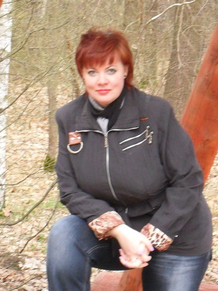 Елена Илларионова