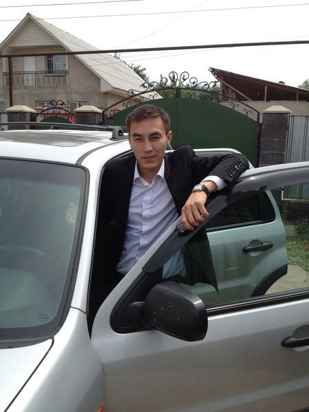 Аслан Абиров