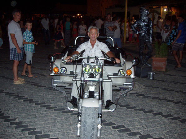 Валентин Шадхин