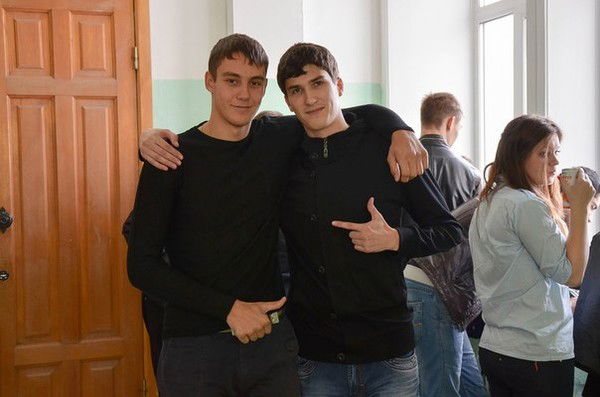 Андрей Перов