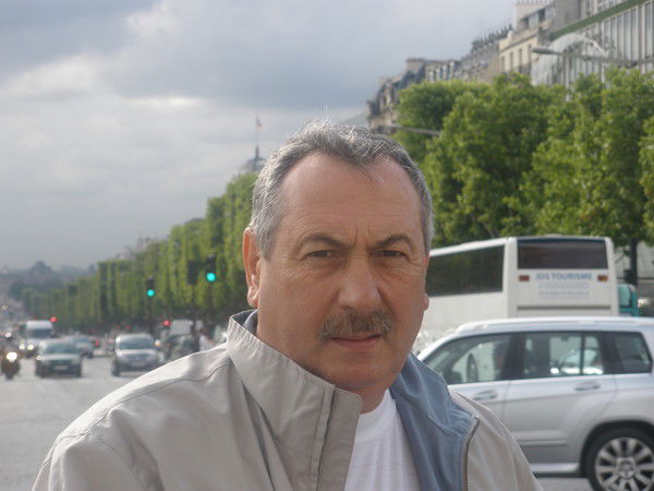 Николай Безручко