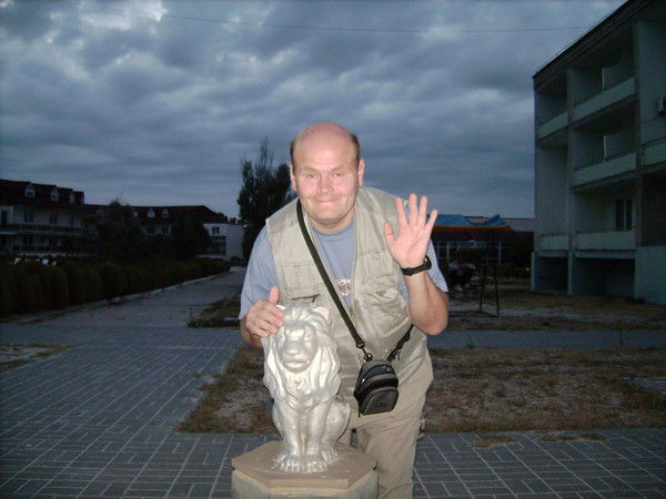 Андрей Комаров