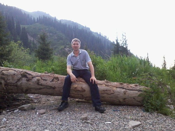 Анатолий Лесик