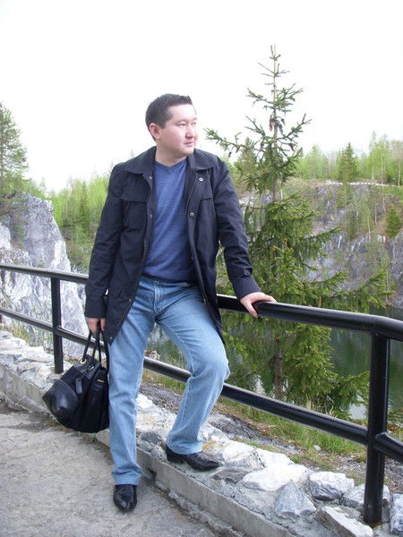 Юрий Арсенов