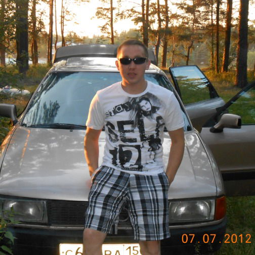 Михаил Варов