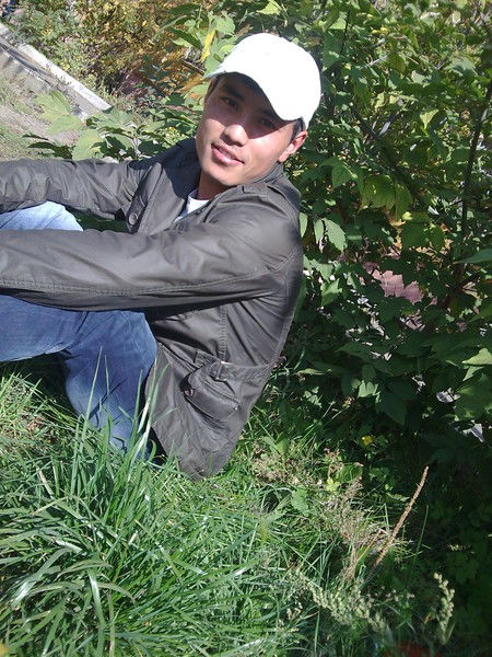 Алмаз Адишов