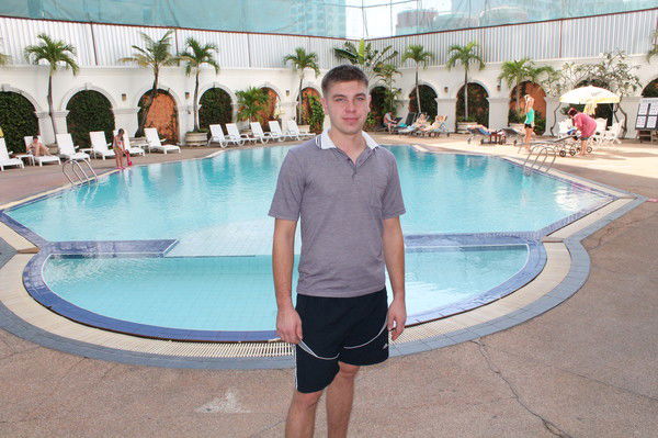 Николай Каравайный