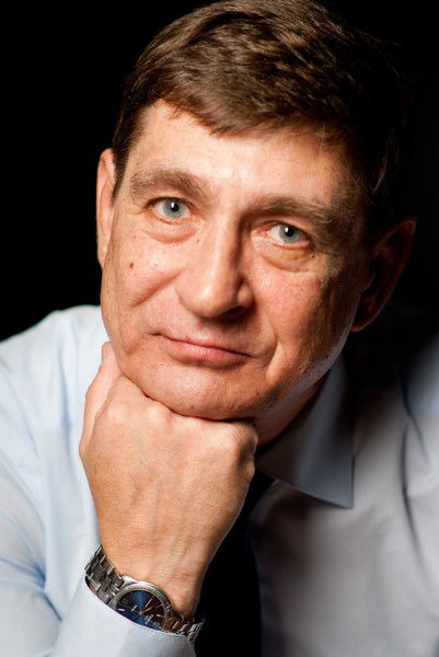 Анатолий Иванов