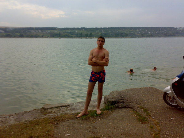 Игорь Поперечный