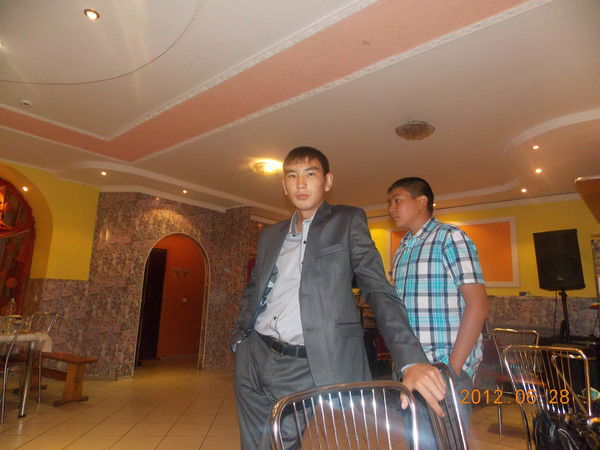 Ахмет Жомартов