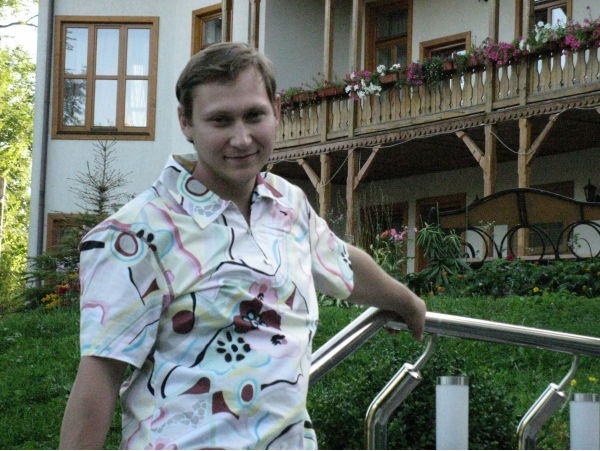 Николай Карев