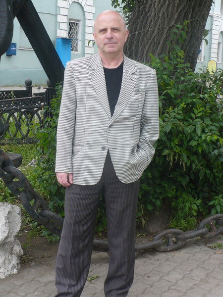 Владислав Новиков