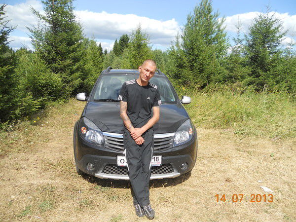 Александр Савельев