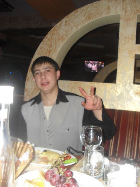 Руслан Попов