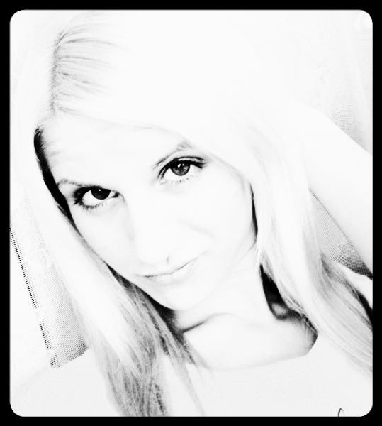 Юля Сальникова