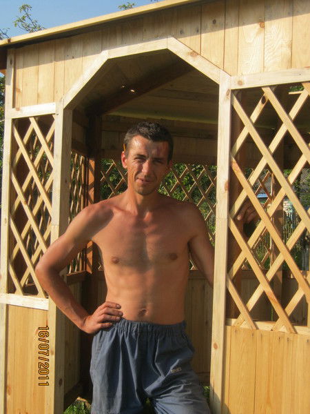 Володя Костюченко