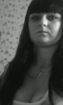 Анна Саросек