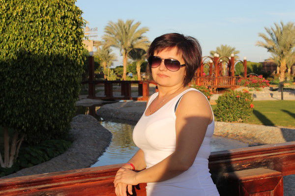 Лена Пивоварова