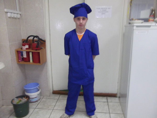 Антон Николаев