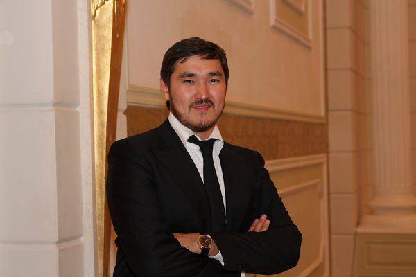 Арсен Аханов