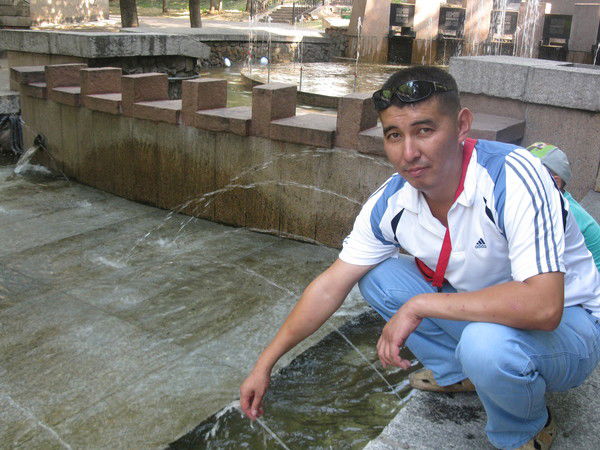 Серик Маханов