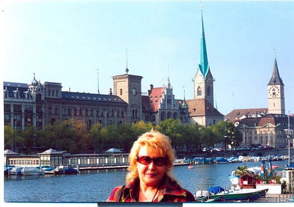 Оля Булатова