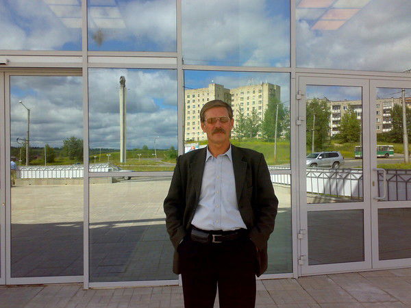 Владимир Лазуткин