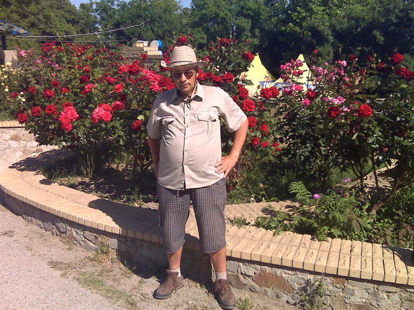 Валера Леонов