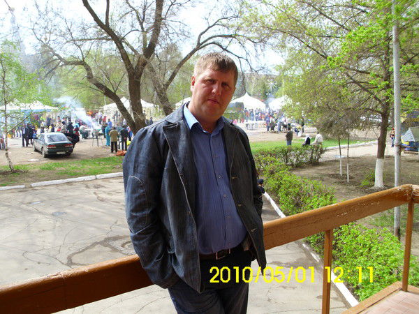 Николай Толстов