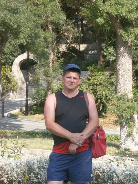 Андрей Макаренко