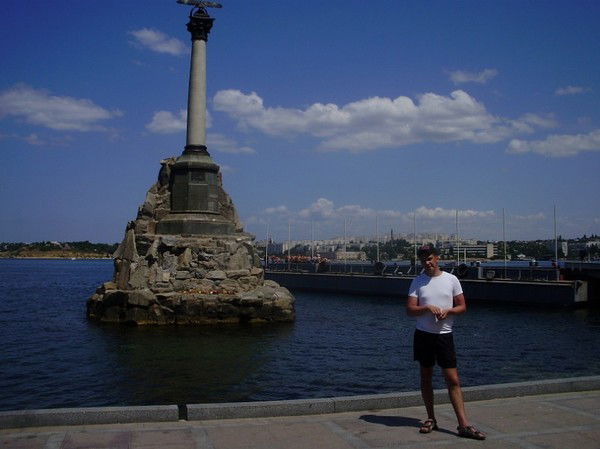 Александр Комаров