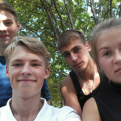 Влад Комаричев