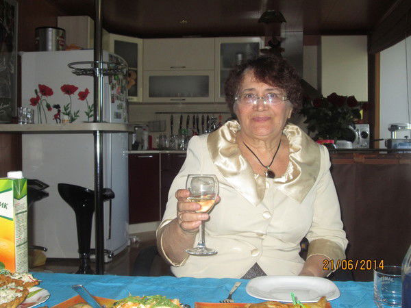 Нина Гагарина