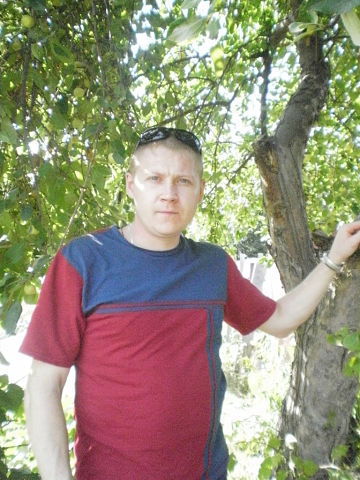 Алексей Отинов