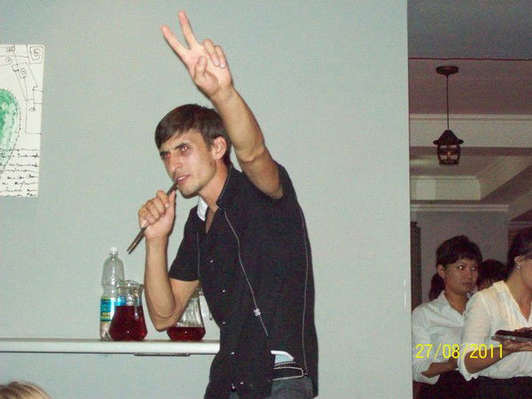 Антон Дубов