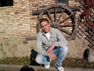 Роман Волков