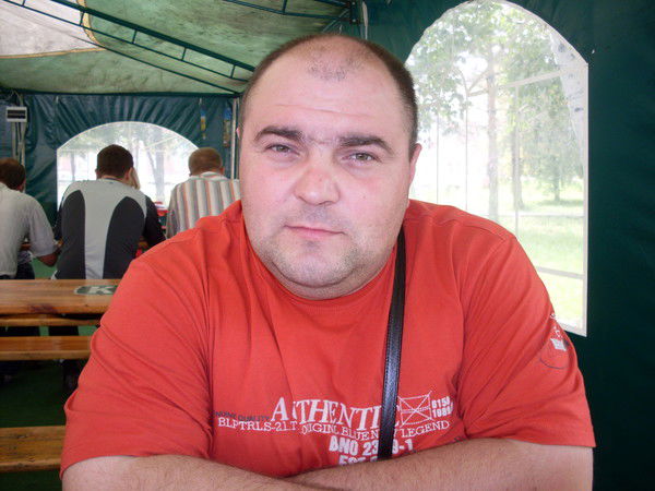 Олег Казаров