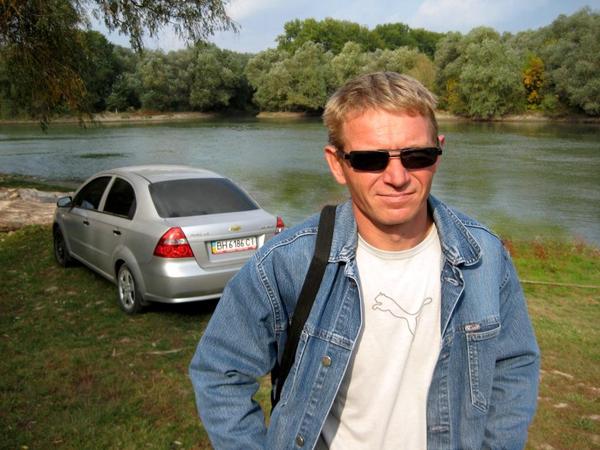 Леонид Петров